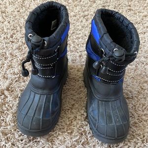Blue snow/rainboots